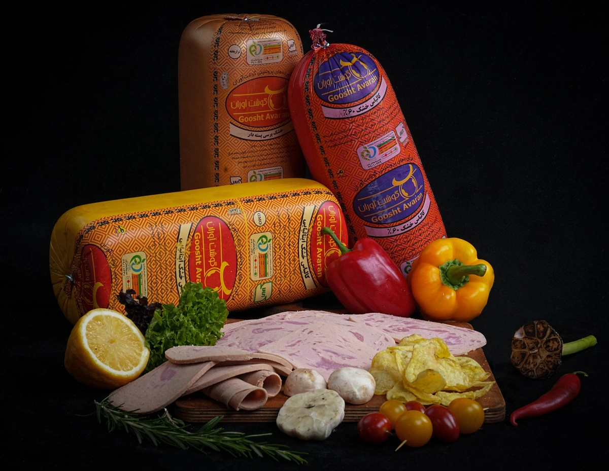 کالباس مرغ60 درصد گوشت آوران از 300گرم