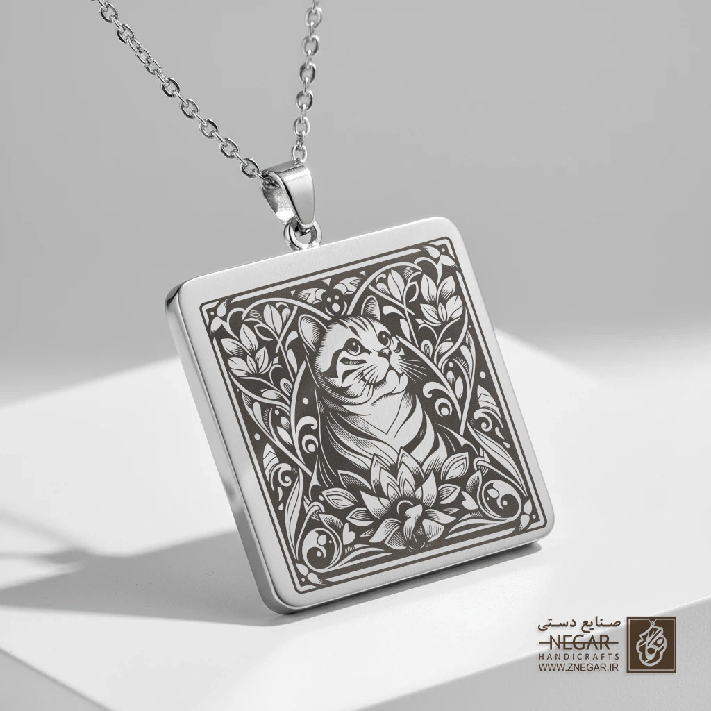 گردنبند طرح گربه و گلستان  (حکاکی لیزری فایبر، مدل قاب مربع) کد 500073