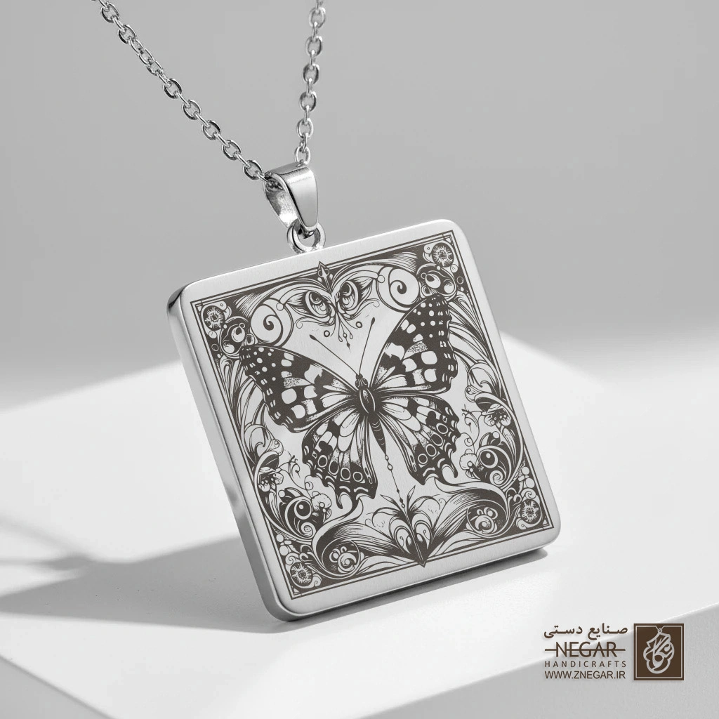 گردنبند طرح پروانه اسکلتی (فانتزی) (حکاکی لیزری فایبر، مدل قاب مربع) کد 500461