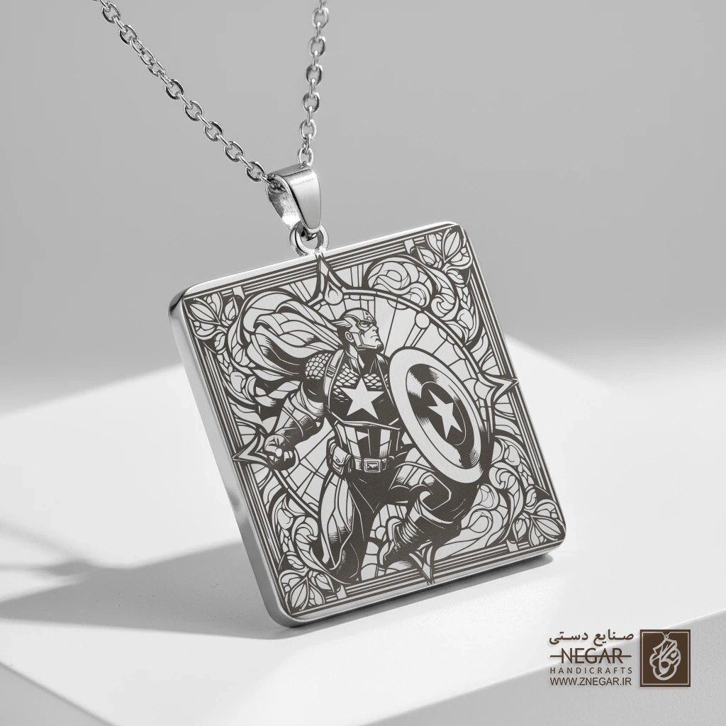 گردنبند طرح کاپیتان آمریکا (فیگور) (حکاکی لیزری فایبر، مدل قاب مربع) کد 500489