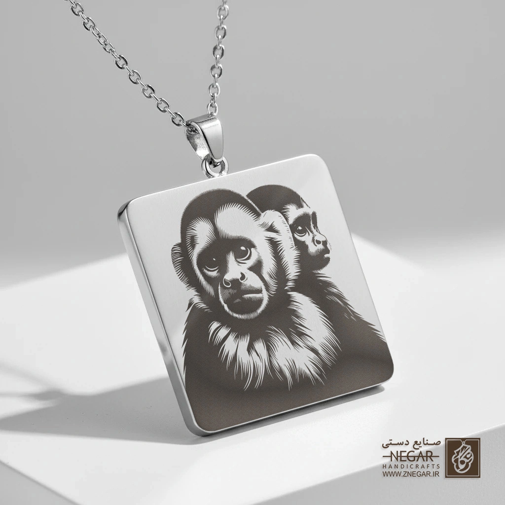 گردنبند طرح میمون کاپوچین رئال (حکاکی لیزری فایبر، مدل قاب مربع) کد 500502