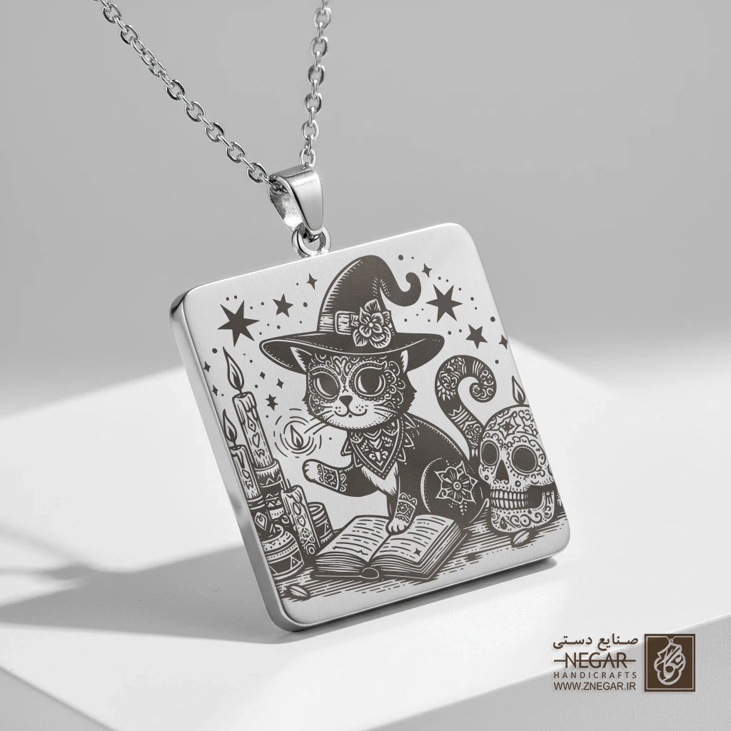 گردنبند طرح گربه جادوگر کوچک (حکاکی لیزری فایبر، مدل قاب مربع) کد 500536