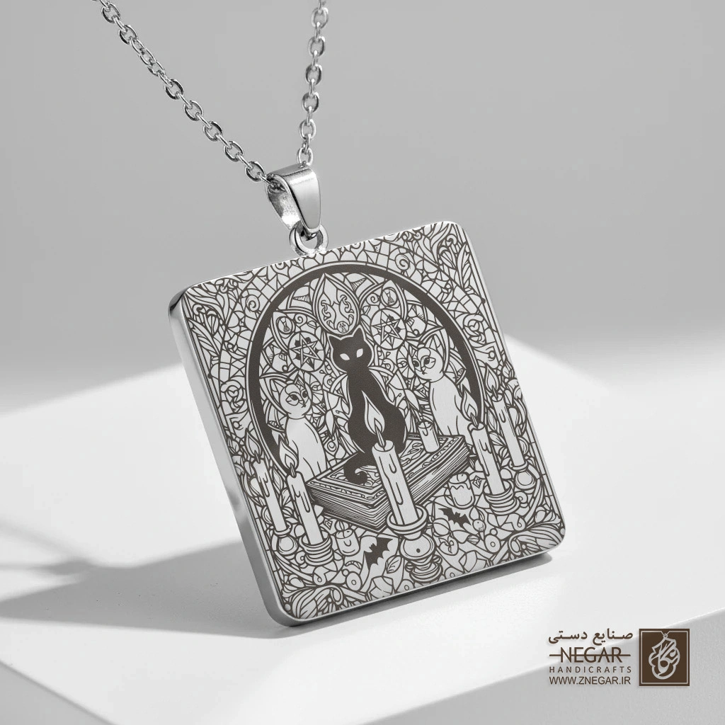 گردنبند طرح گربه و محراب جادو (حکاکی لیزری فایبر، مدل قاب مربع) کد 500541