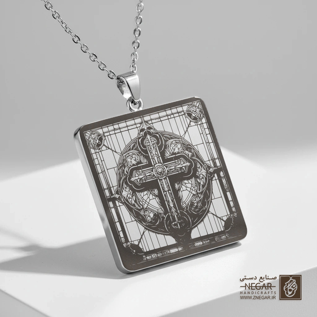 گردنبند طرح صلیب سنگی (Gothic) (حکاکی لیزری فایبر، مدل قاب مربع) کد 500768