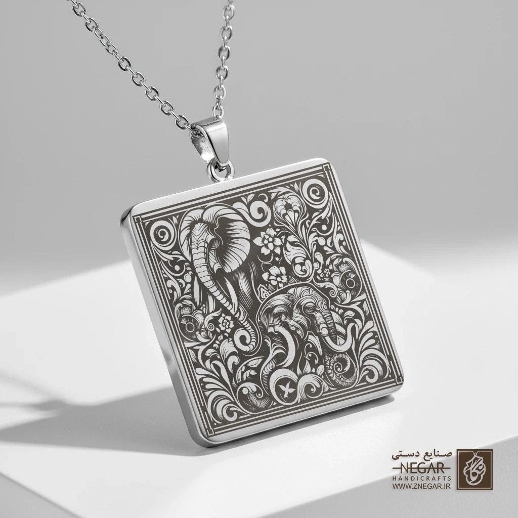 گردنبند طرح فیل تزیینی با گل (حکاکی لیزری فایبر، مدل قاب مربع) کد 501083