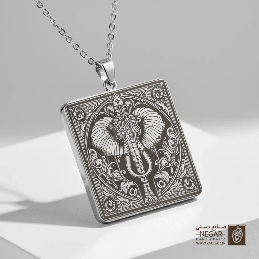 گردنبند طرح فیل در قاب متقارن (حکاکی لیزری فایبر، مدل قاب مربع) کد 501086