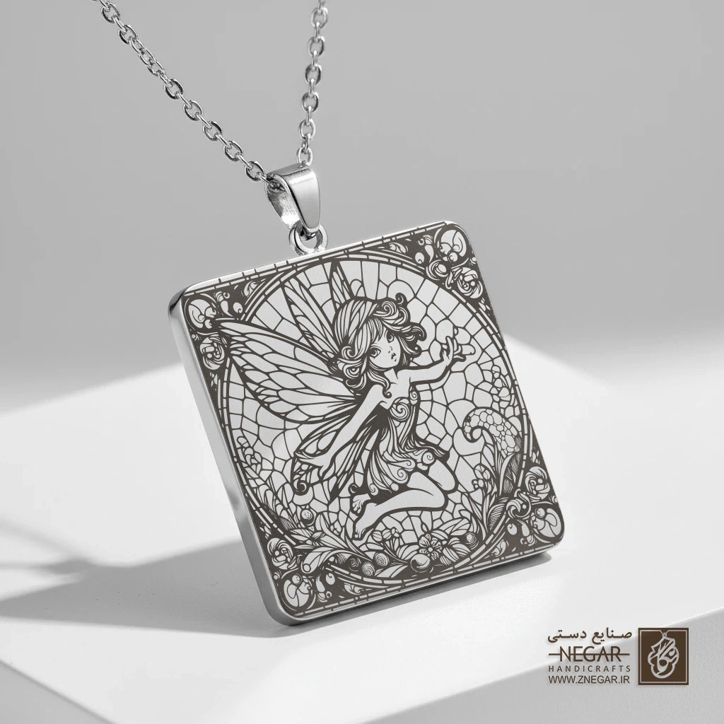 گردنبند طرح پری کارتونی شاد (حکاکی لیزری فایبر، مدل قاب مربع) کد 501215