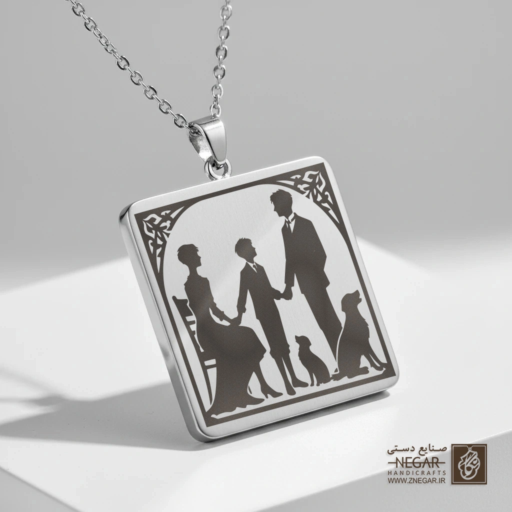 گردنبند طرح خانواده و حیوان خانگی (حکاکی لیزری فایبر، مدل قاب مربع) کد 501232