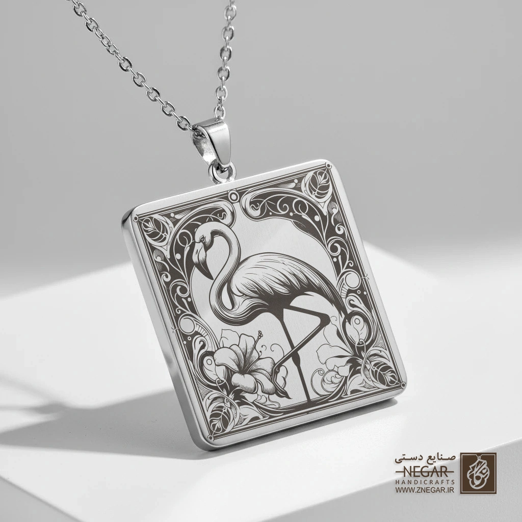 گردنبند طرح فلامینگو و گل رز (حکاکی لیزری فایبر، مدل قاب مربع) کد 501271