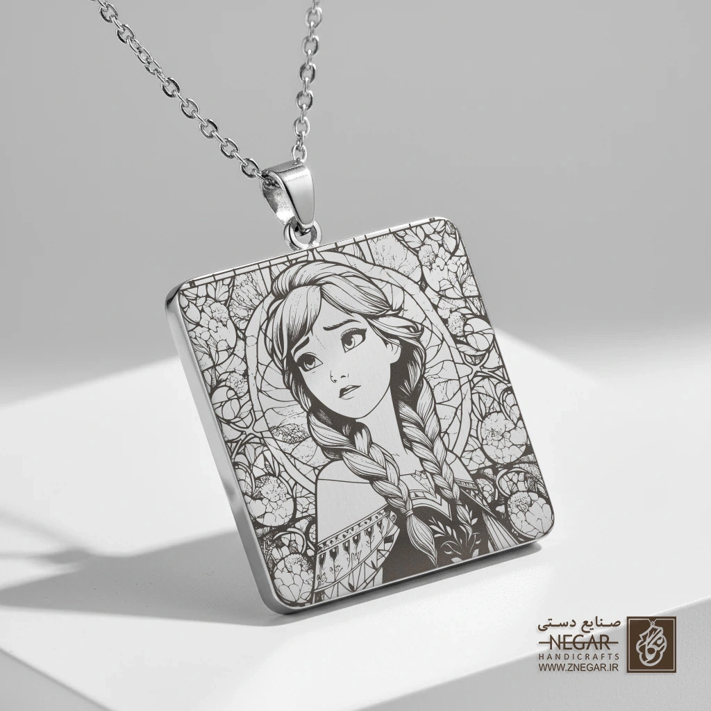 گردنبند طرح آنا (Anna) در کادر تزیینی (حکاکی لیزری فایبر، مدل قاب مربع) کد 501331