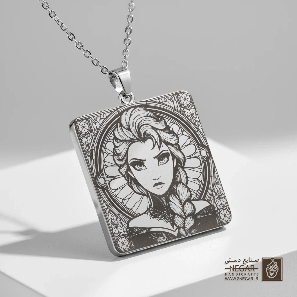 گردنبند طرح چهره السا (سبک گوتیک) (حکاکی لیزری فایبر، مدل قاب مربع) کد 501337