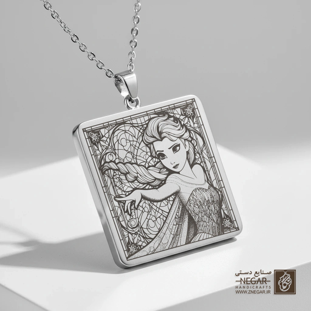 گردنبند طرح آنا و نقوش اسلیمی (حکاکی لیزری فایبر، مدل قاب مربع) کد 501352