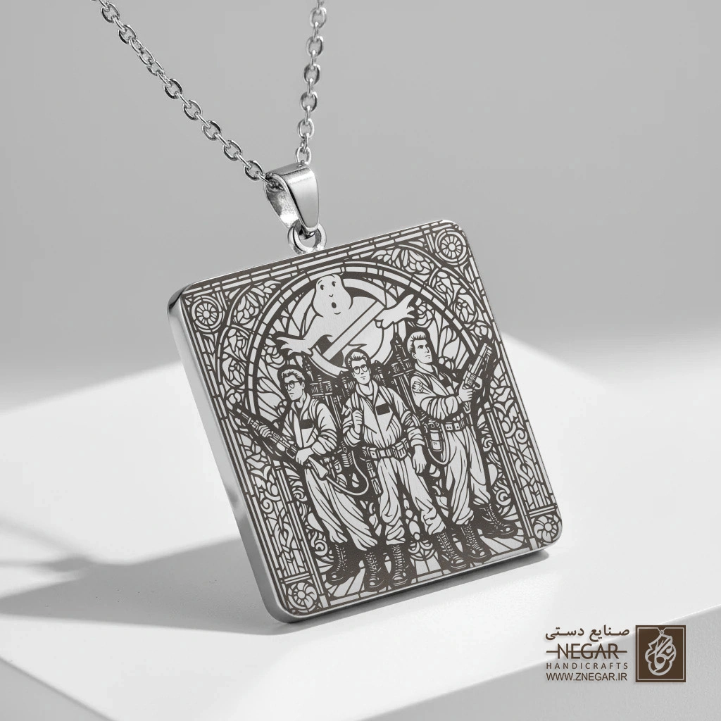 گردنبند طرح شکارچیان روح در قاب (حکاکی لیزری فایبر، مدل قاب مربع) کد 501422