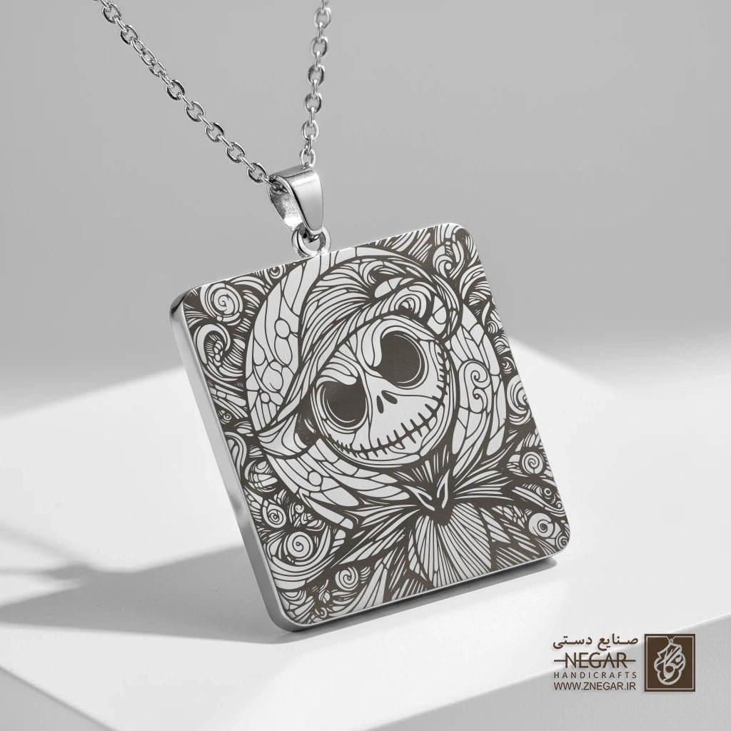 گردنبند طرح چهره جک اسکلینگتون (حکاکی لیزری فایبر، مدل قاب مربع) کد 501653