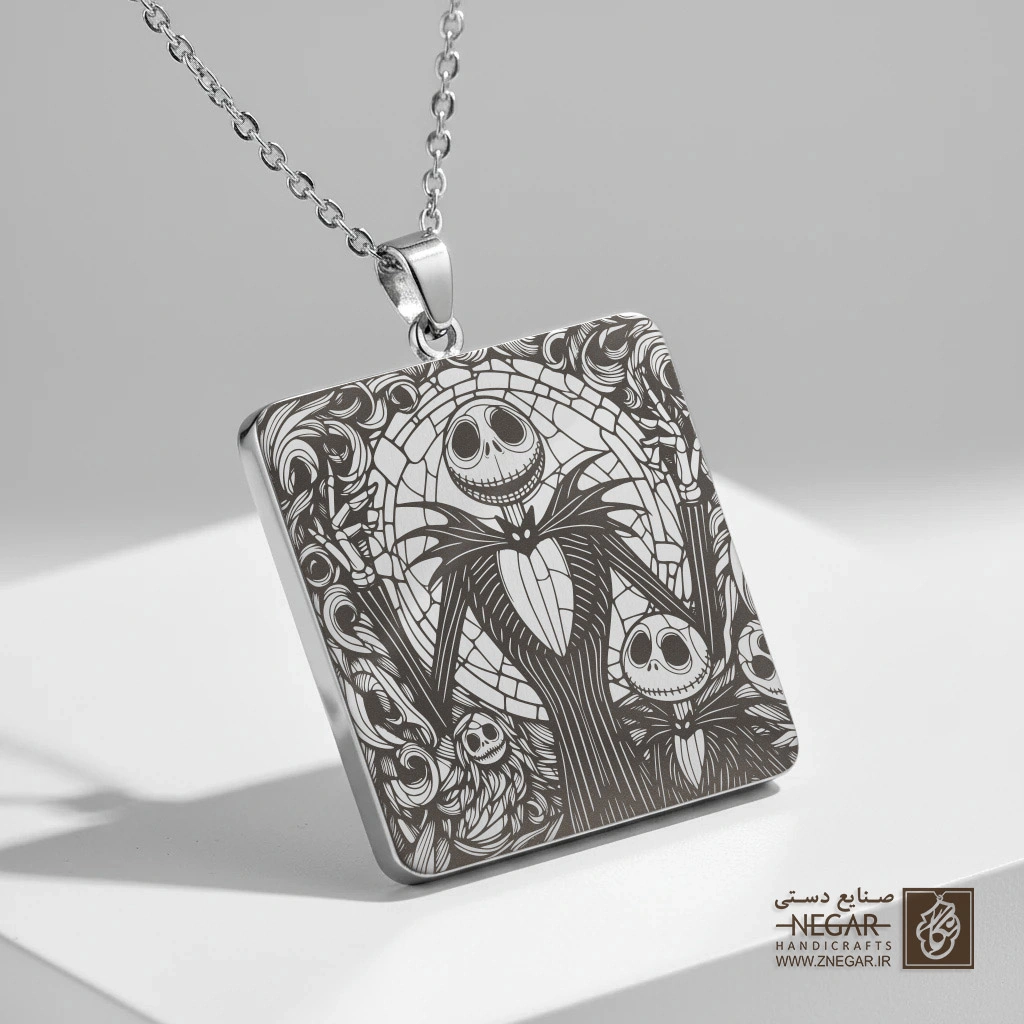 گردنبند طرح جک اسکلینگتون (حکاکی لیزری فایبر، مدل قاب مربع) کد 501657