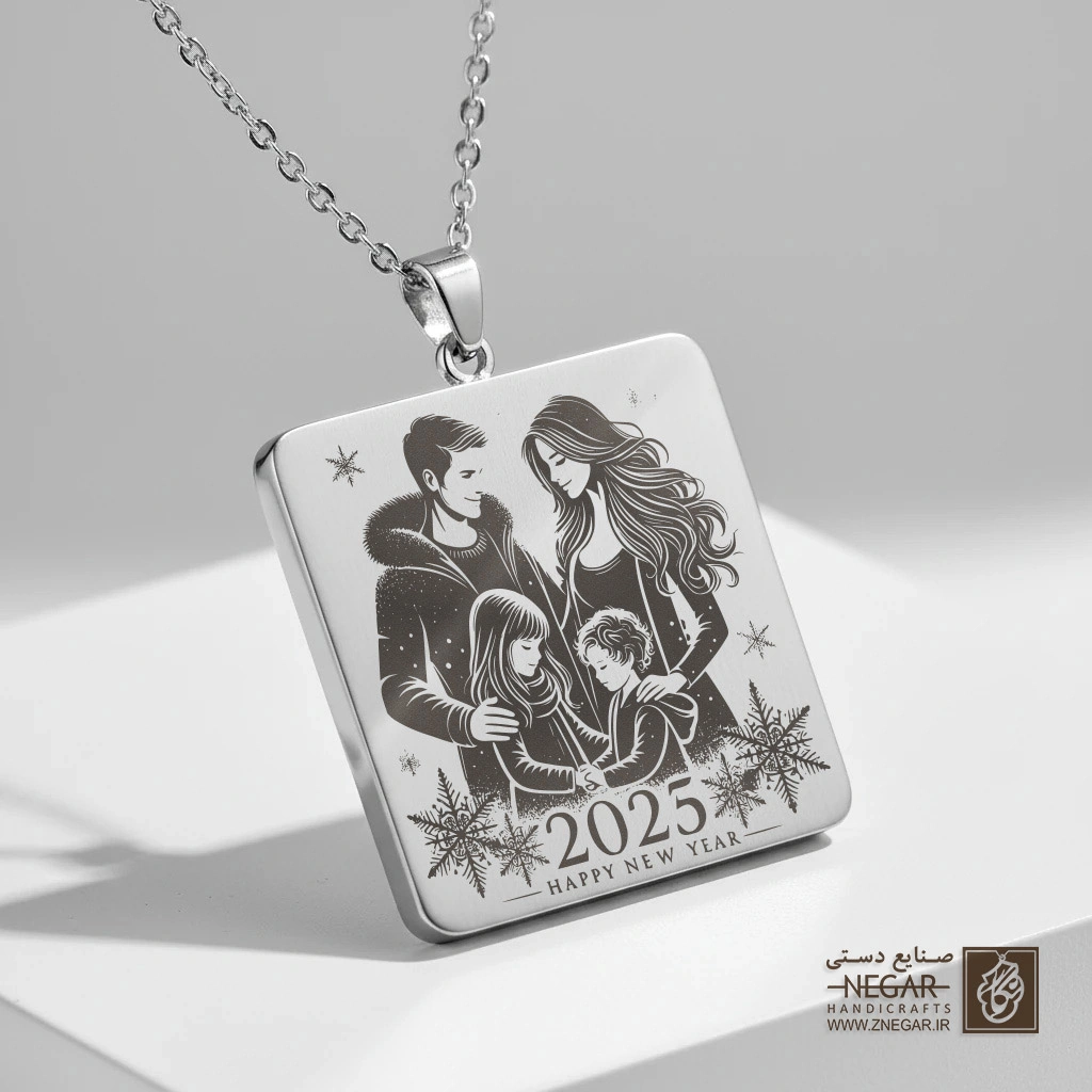 گردنبند طرح یادبود  (خانواده  نفره) (حکاکی لیزری فایبر، مدل قاب مربع) کد 501748