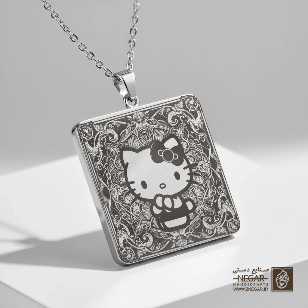 گردنبند طرح هلو کیتی کلاسیک (حکاکی لیزری فایبر، مدل قاب مربع) کد 501828