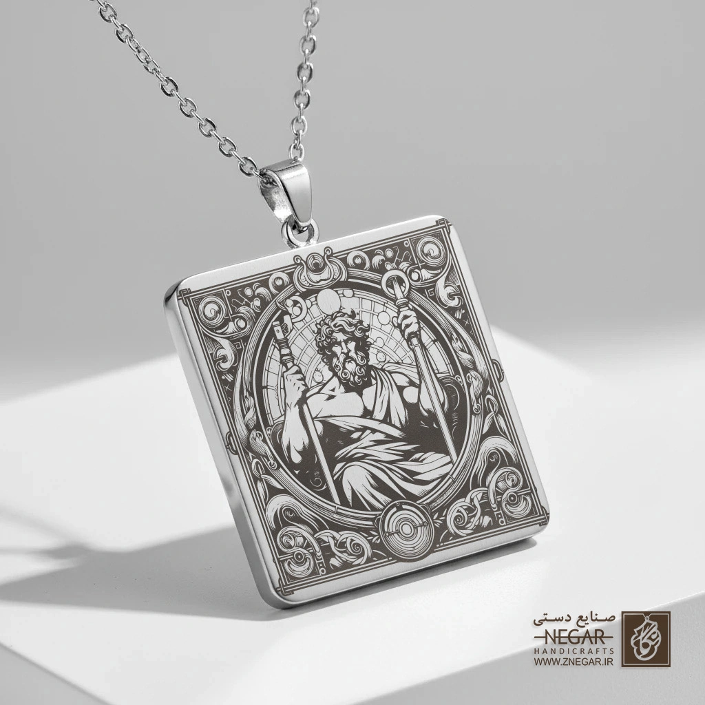 گردنبند طرح هرکول (خدای قهرمان) (حکاکی لیزری فایبر، مدل قاب مربع) کد 501839