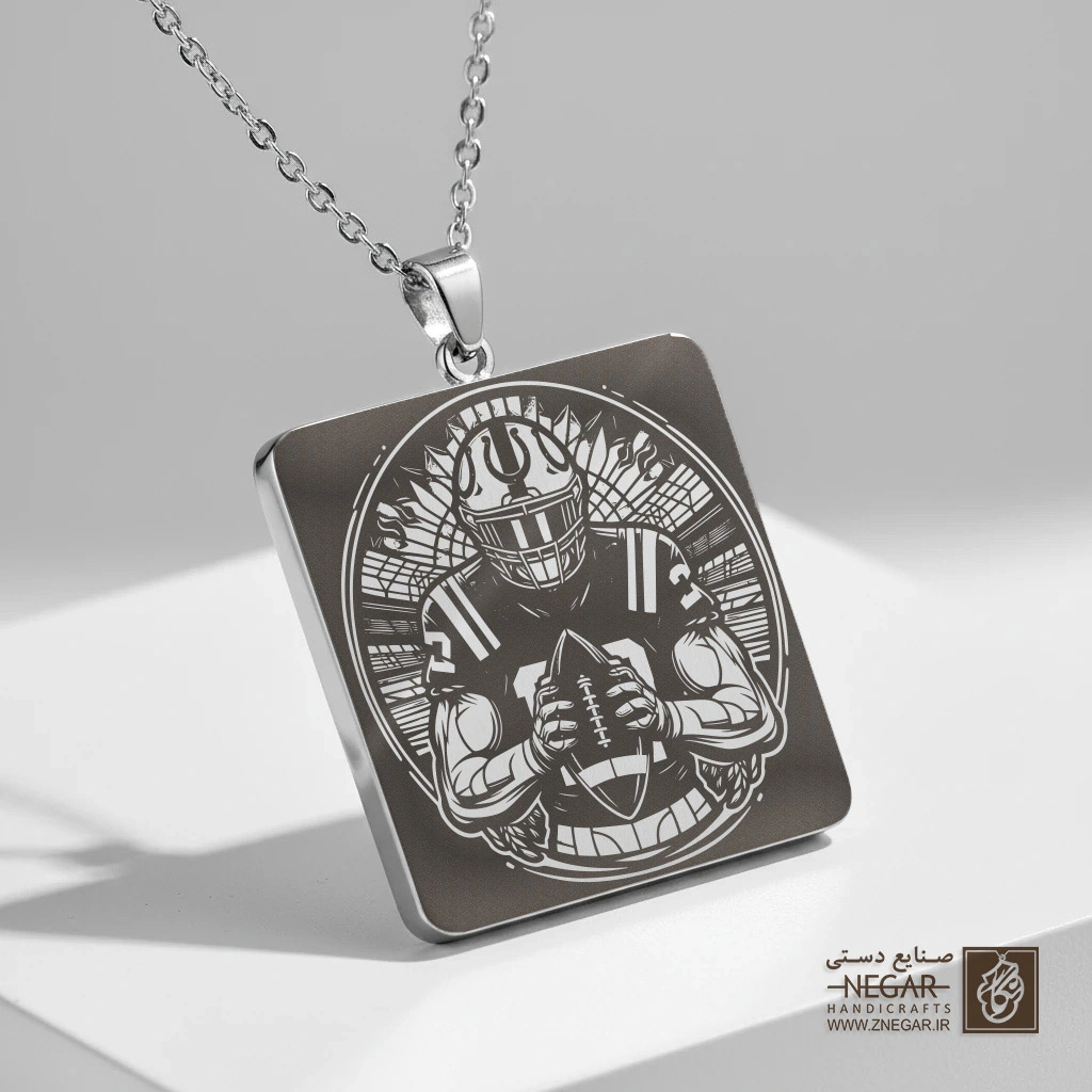 گردنبند طرح قهرمان ایندیاناپولیس کولتز (حکاکی لیزری فایبر، مدل قاب مربع) کد 501941