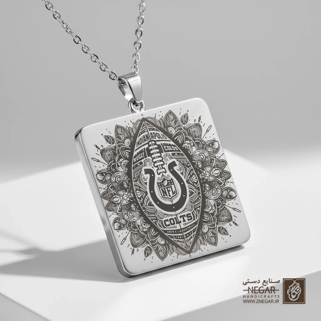 گردنبند طرح مدالیون ایندیاناپولیس کولتز (حکاکی لیزری فایبر، مدل قاب مربع) کد 501948