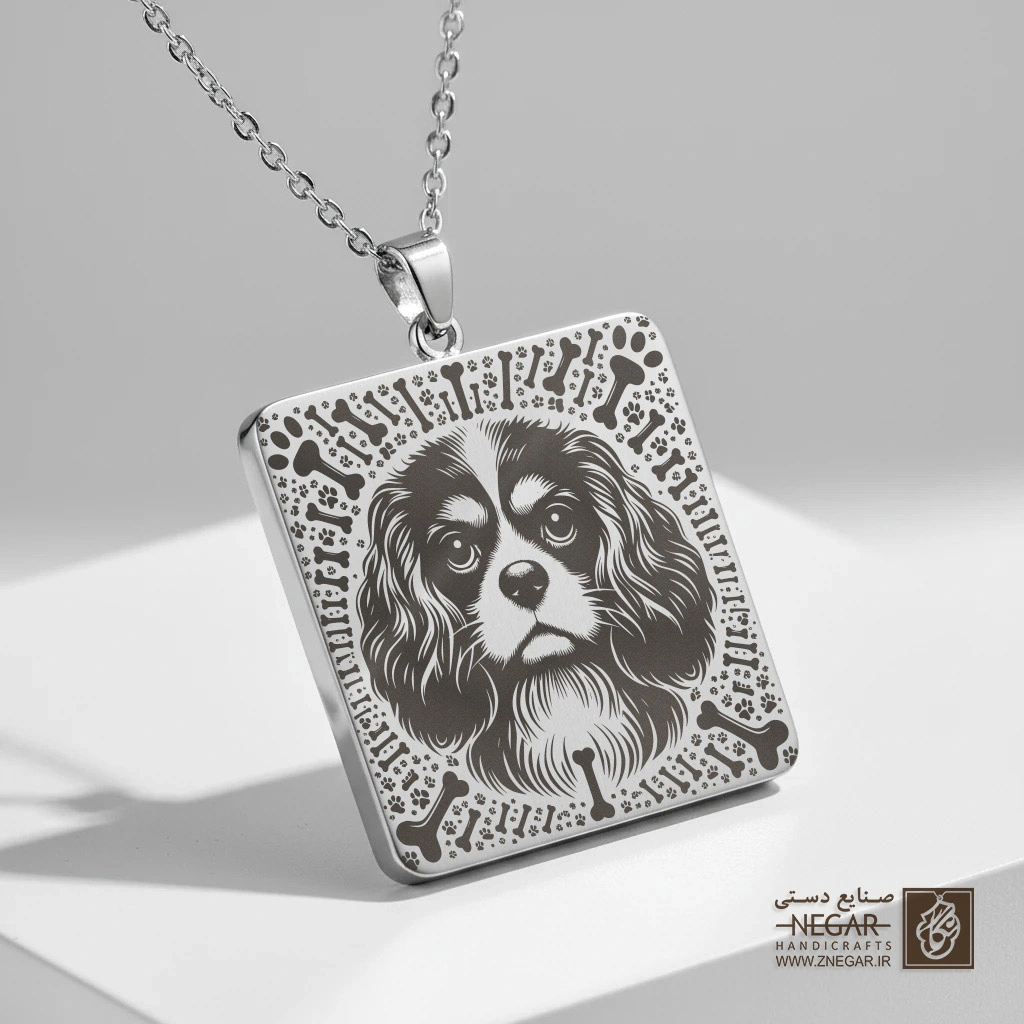 گردنبند طرح چهره سگ کینگ چارلز رئال (حکاکی لیزری فایبر، مدل قاب مربع) کد 502040