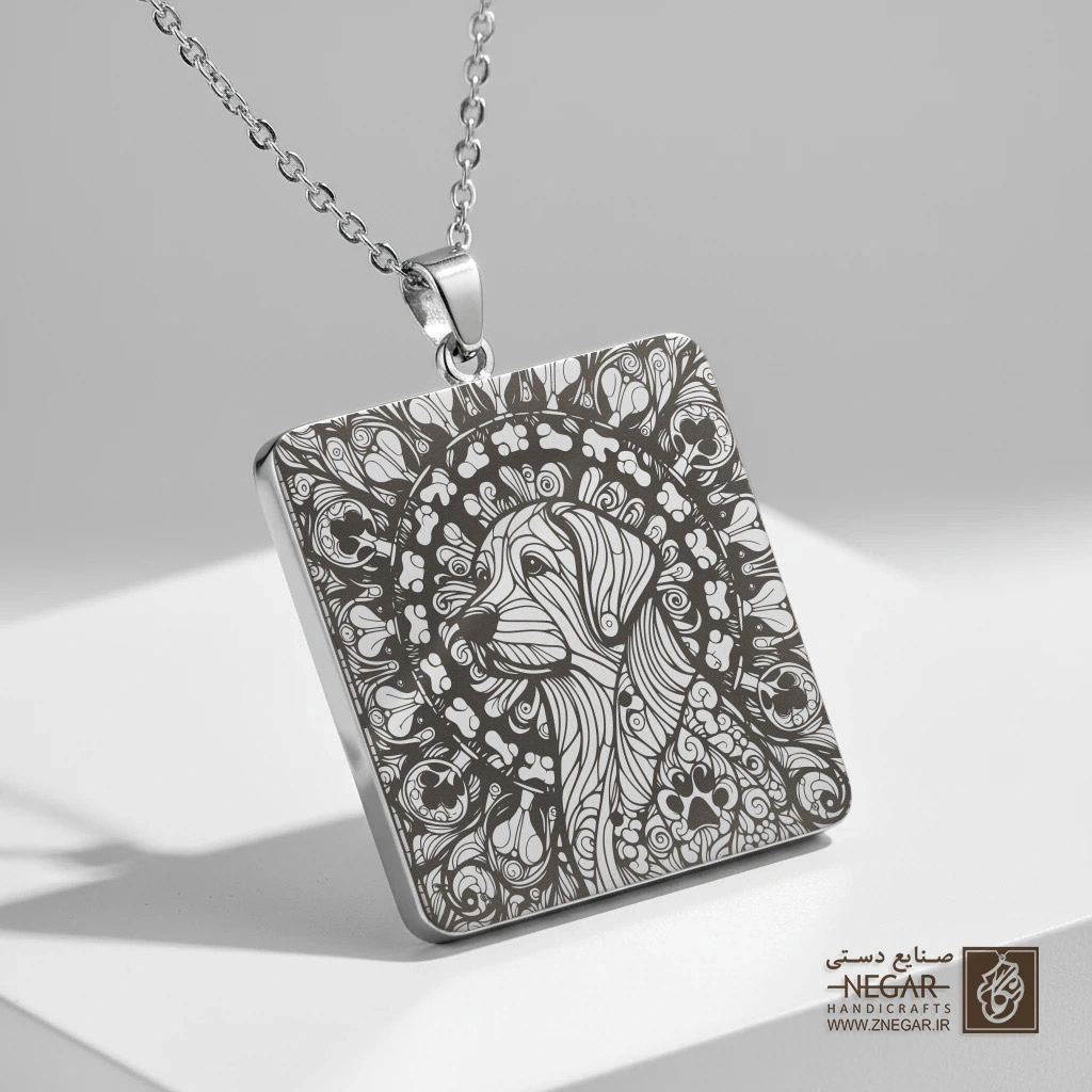 گردنبند طرح چهره سگ لابرادور رئال (حکاکی لیزری فایبر، مدل قاب مربع) کد 502074