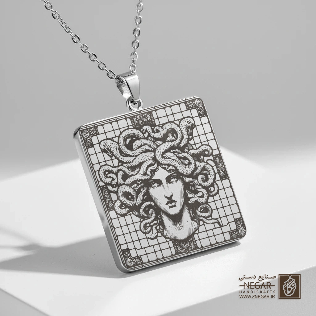 گردنبند طرح مدوسا ( مستطیلی) (حکاکی لیزری فایبر، مدل قاب مربع) کد 502241