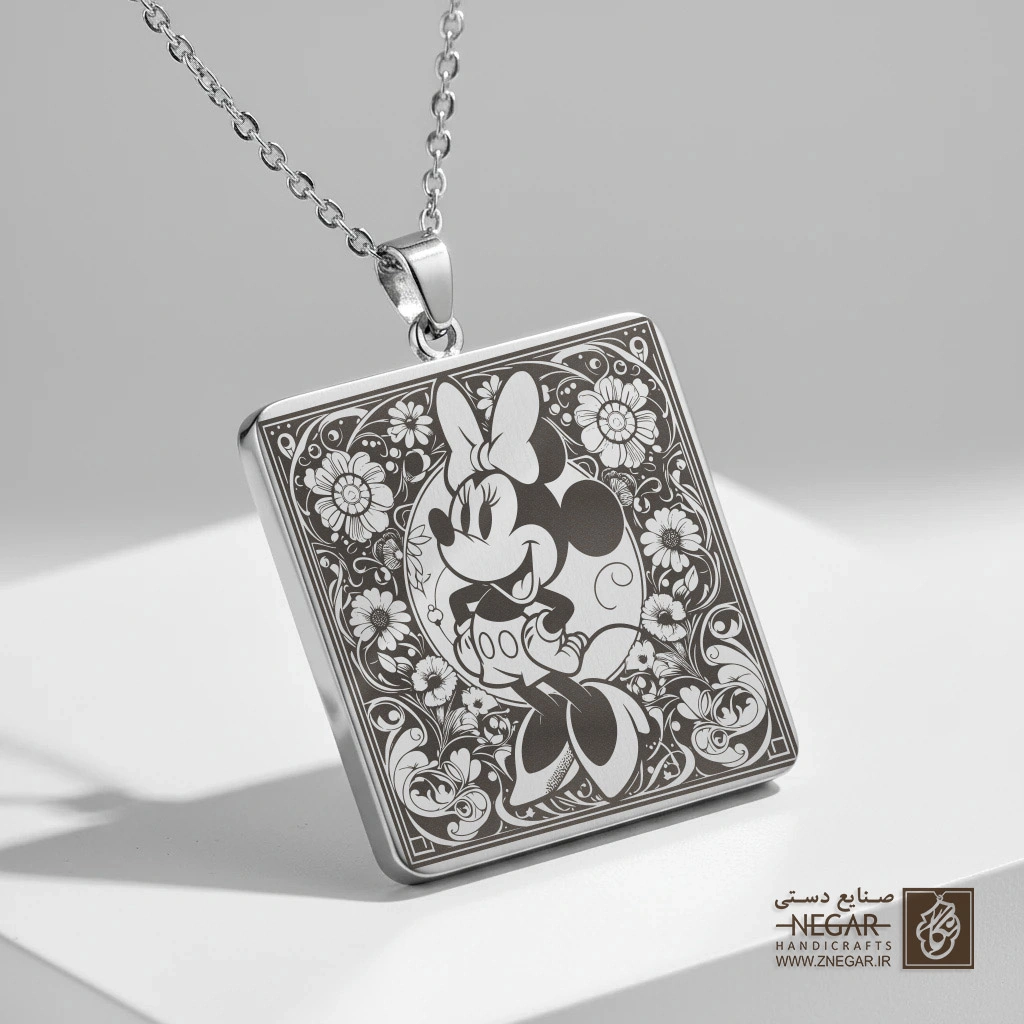 گردنبند طرح مینی موس در گلزار (حکاکی لیزری فایبر، مدل قاب مربع) کد 502293