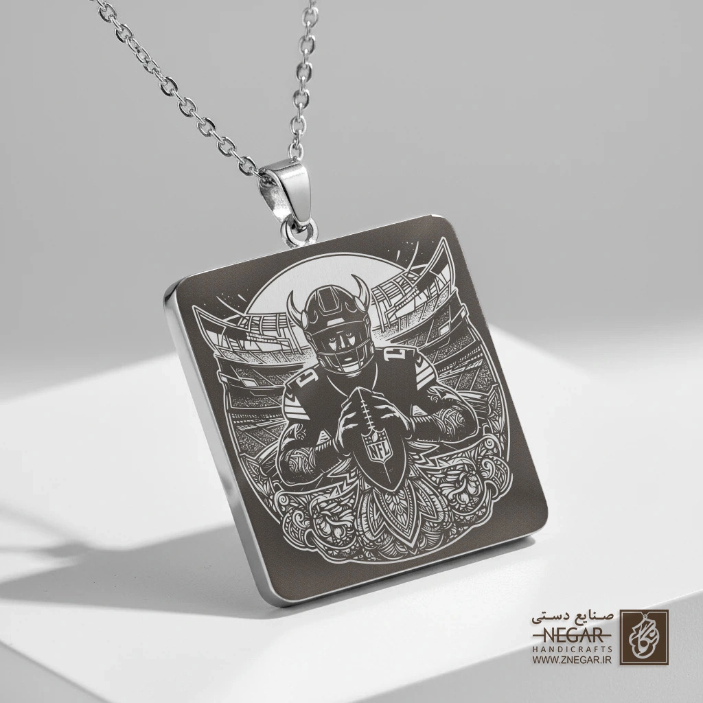 گردنبند طرح بازیکن مینه‌سوتا وایکینگز (حکاکی لیزری فایبر، مدل قاب مربع) کد 502296