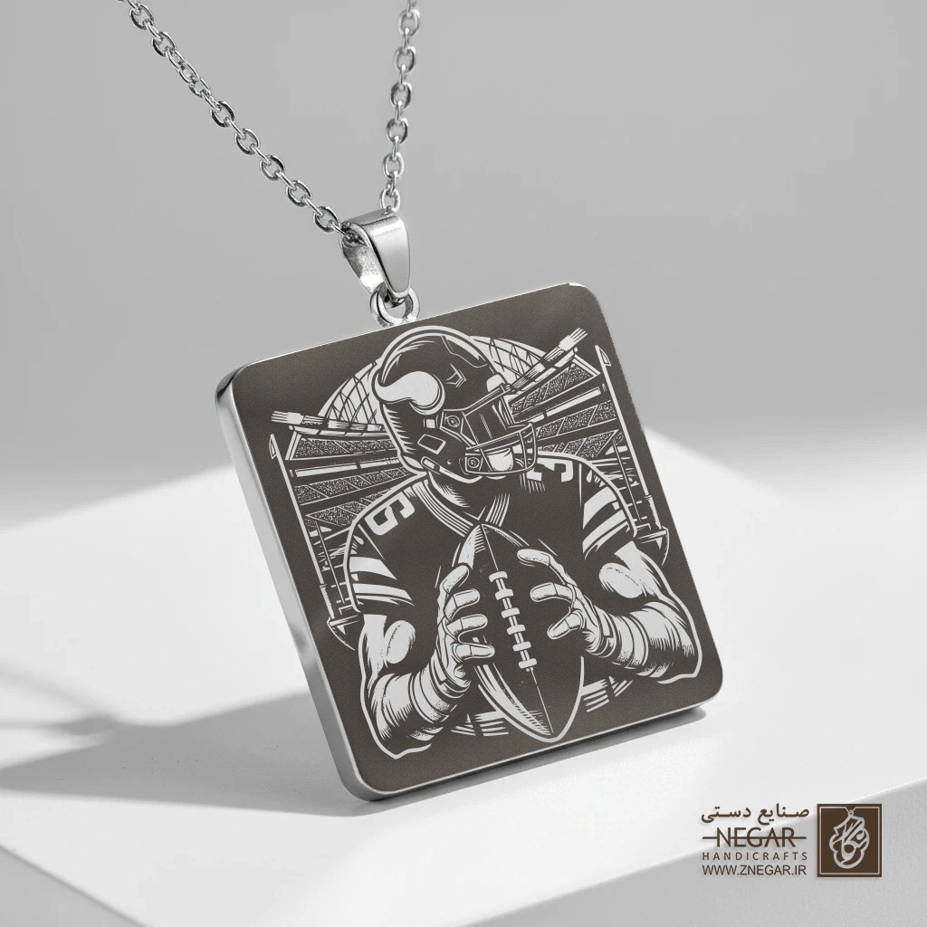 گردنبند طرح قهرمان تیم وایکینگز (حکاکی لیزری فایبر، مدل قاب مربع) کد 502297