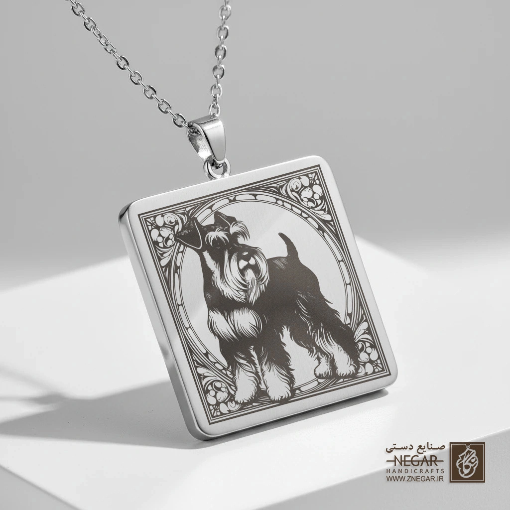 گردنبند طرح سگ اشناوزر نشسته (حکاکی لیزری فایبر، مدل قاب مربع) کد 502309