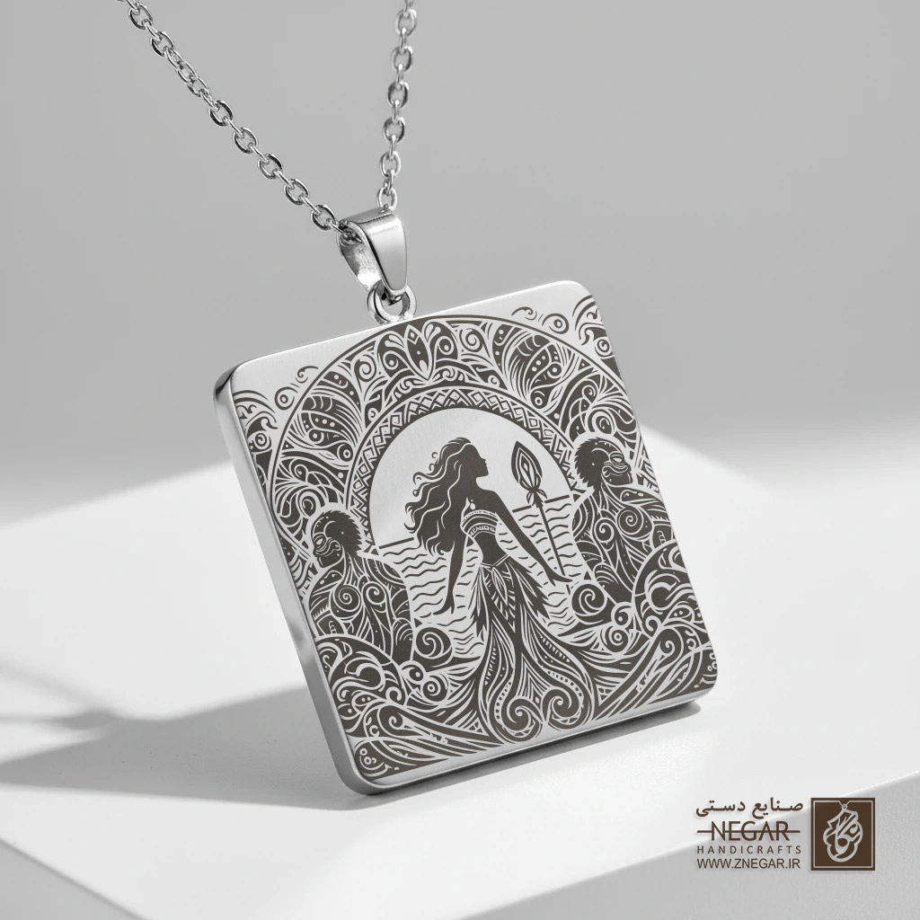 گردنبند طرح موآنا و پاروی جادویی (حکاکی لیزری فایبر، مدل قاب مربع) کد 502342