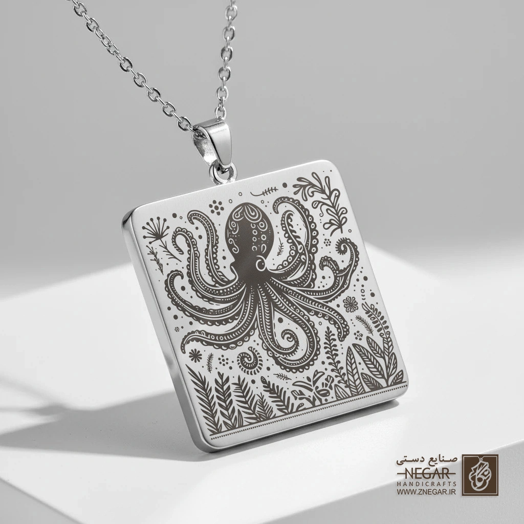 گردنبند طرح اکتوپوس - کلاسیک (حکاکی لیزری فایبر، مدل قاب مربع) کد 502473