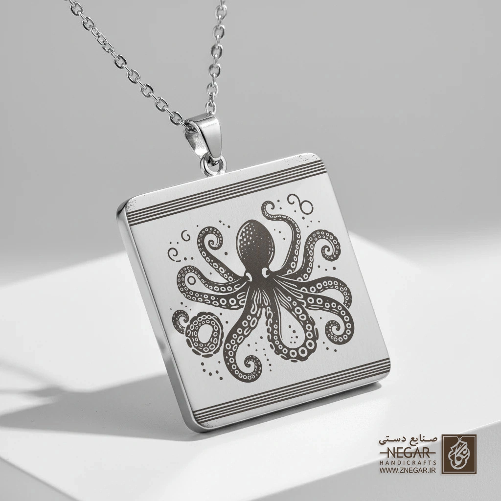 گردنبند طرح اکتوپوس - گرافیکی (حکاکی لیزری فایبر، مدل قاب مربع) کد 502474