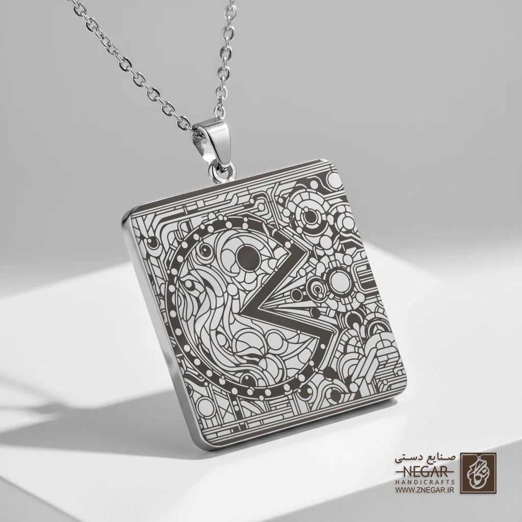 گردنبند طرح پک‌من هندسی (حکاکی لیزری فایبر، مدل قاب مربع) کد 502526