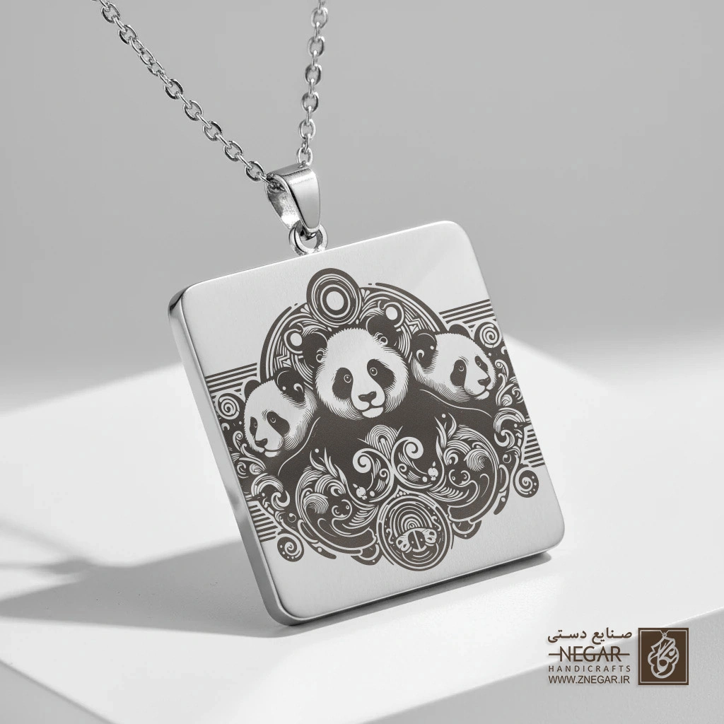 گردنبند طرح سه پاندا در قاب (حکاکی لیزری فایبر، مدل قاب مربع) کد 502540