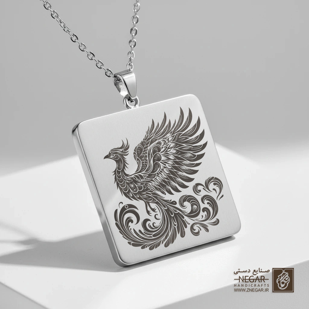 گردنبند طرح ققنوس افسانه‌ای (Phoenix) (حکاکی لیزری فایبر، مدل قاب مربع) کد 502626