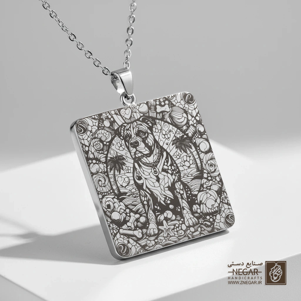 گردنبند طرح پیت‌بول در ساحل (حکاکی لیزری فایبر، مدل قاب مربع) کد 502654