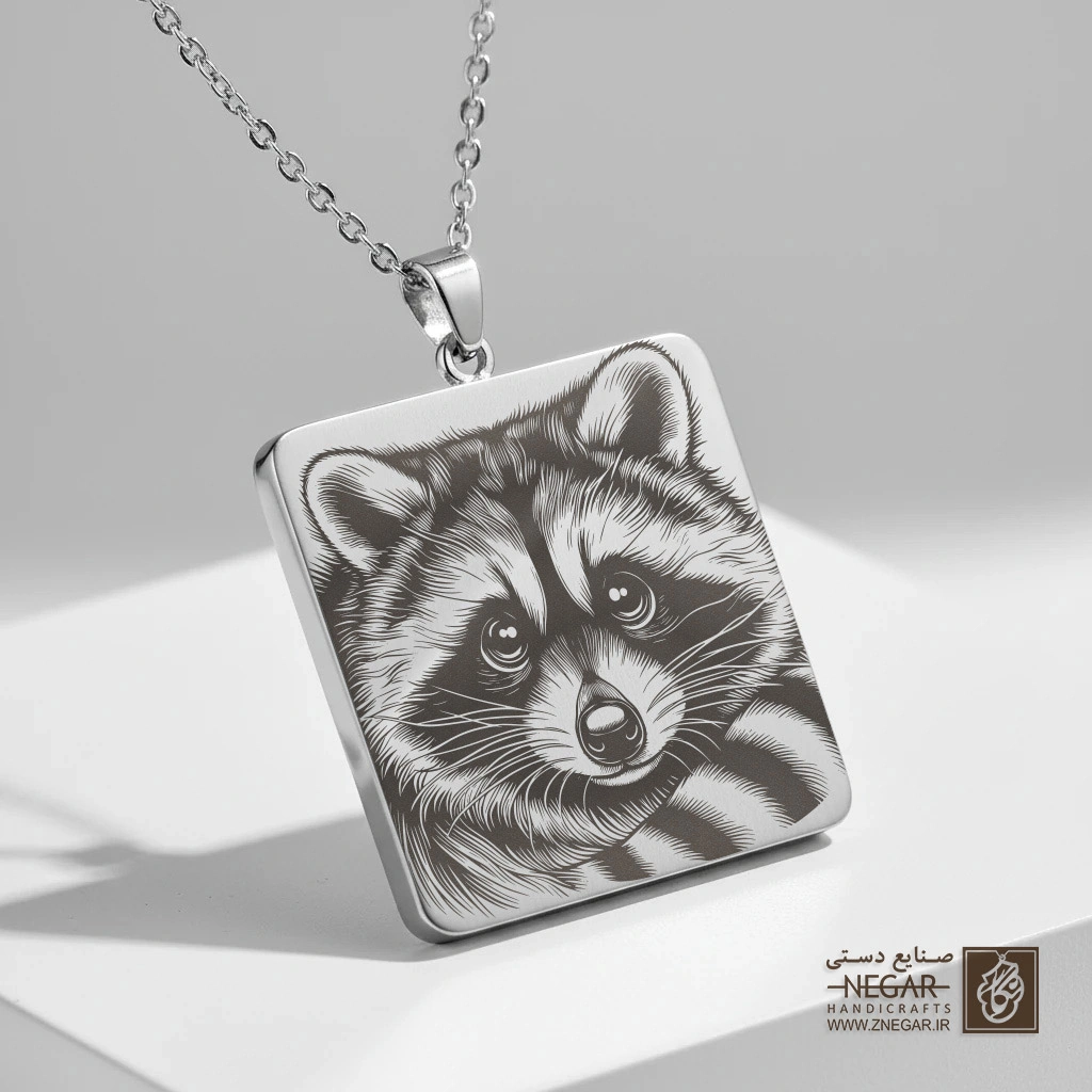 گردنبند طرح چهره راکون - رئال (حکاکی لیزری فایبر، مدل قاب مربع) کد 502758