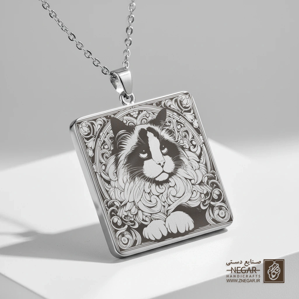 گردنبند طرح گربه نژاد راگ‌دال (حکاکی لیزری فایبر، مدل قاب مربع) کد 502768
