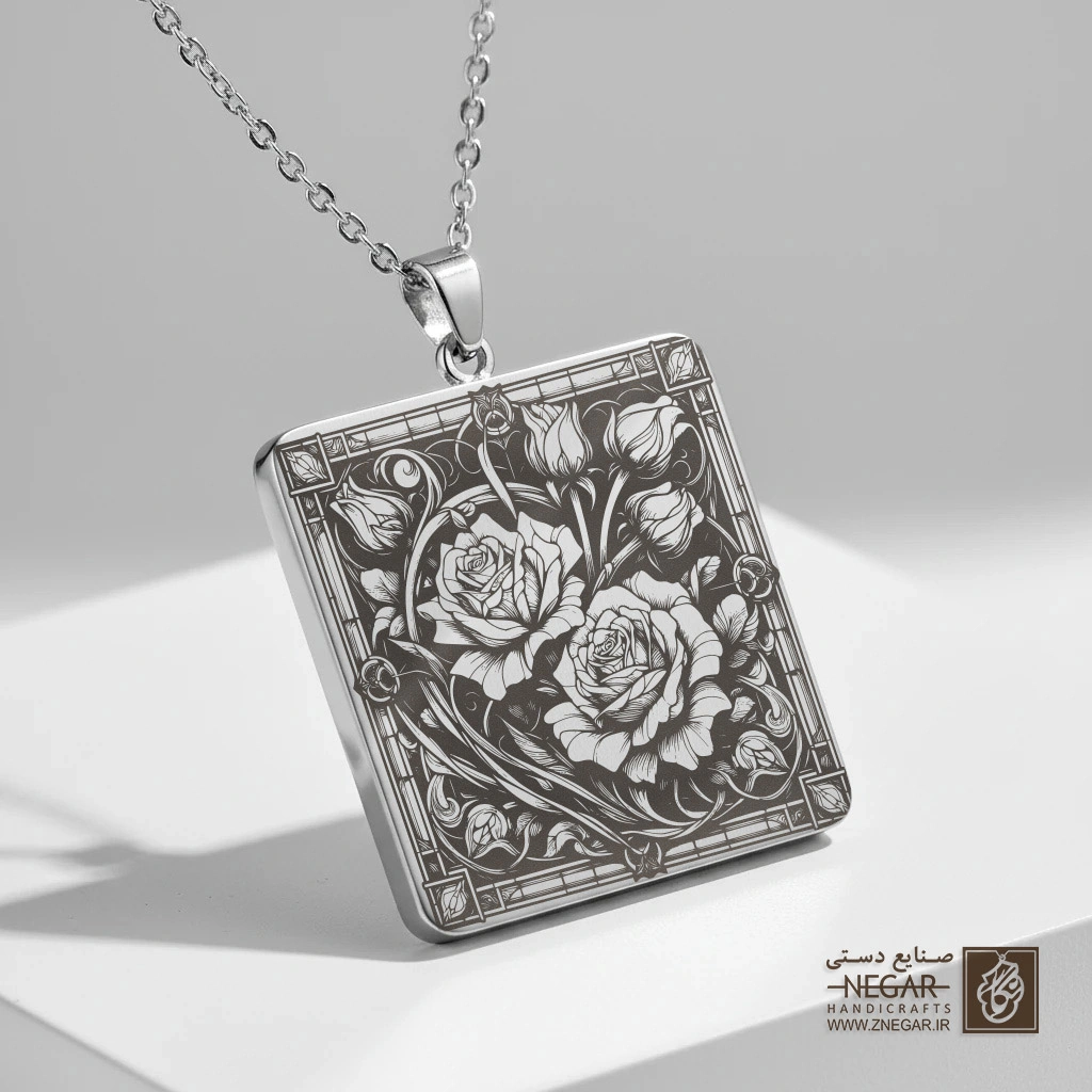 گردنبند طرح دسته گل رز (حکاکی لیزری فایبر، مدل قاب مربع) کد 502879