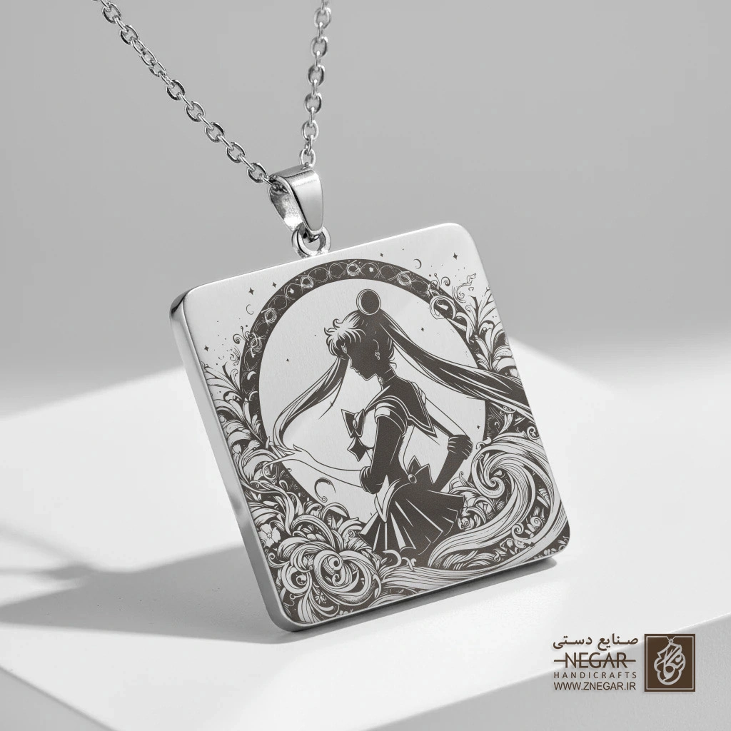 گردنبند طرح سیلور مون - ماه (حکاکی لیزری فایبر، مدل قاب مربع) کد 502904