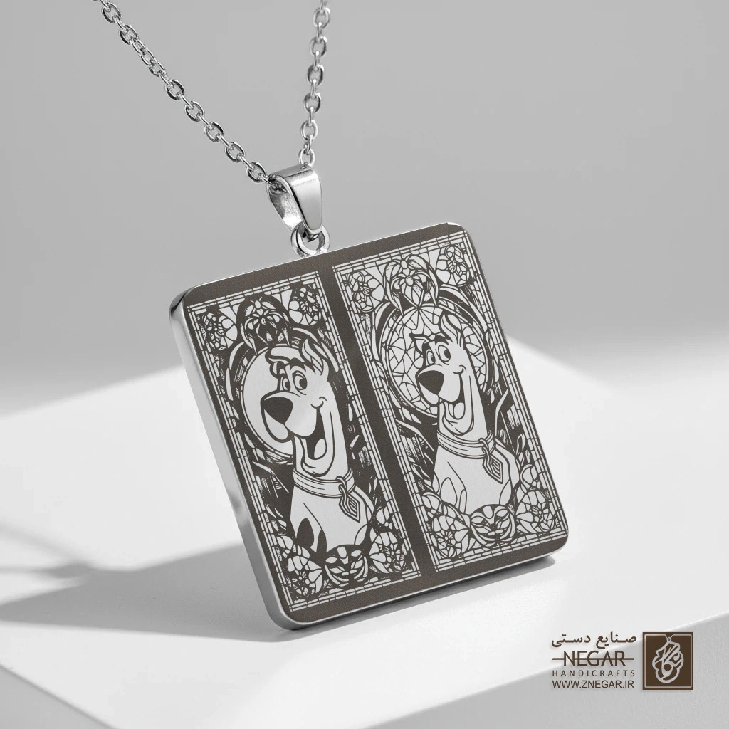 گردنبند طرح دوقلو اسکوبی دو (حکاکی لیزری فایبر، مدل قاب مربع) کد 502954