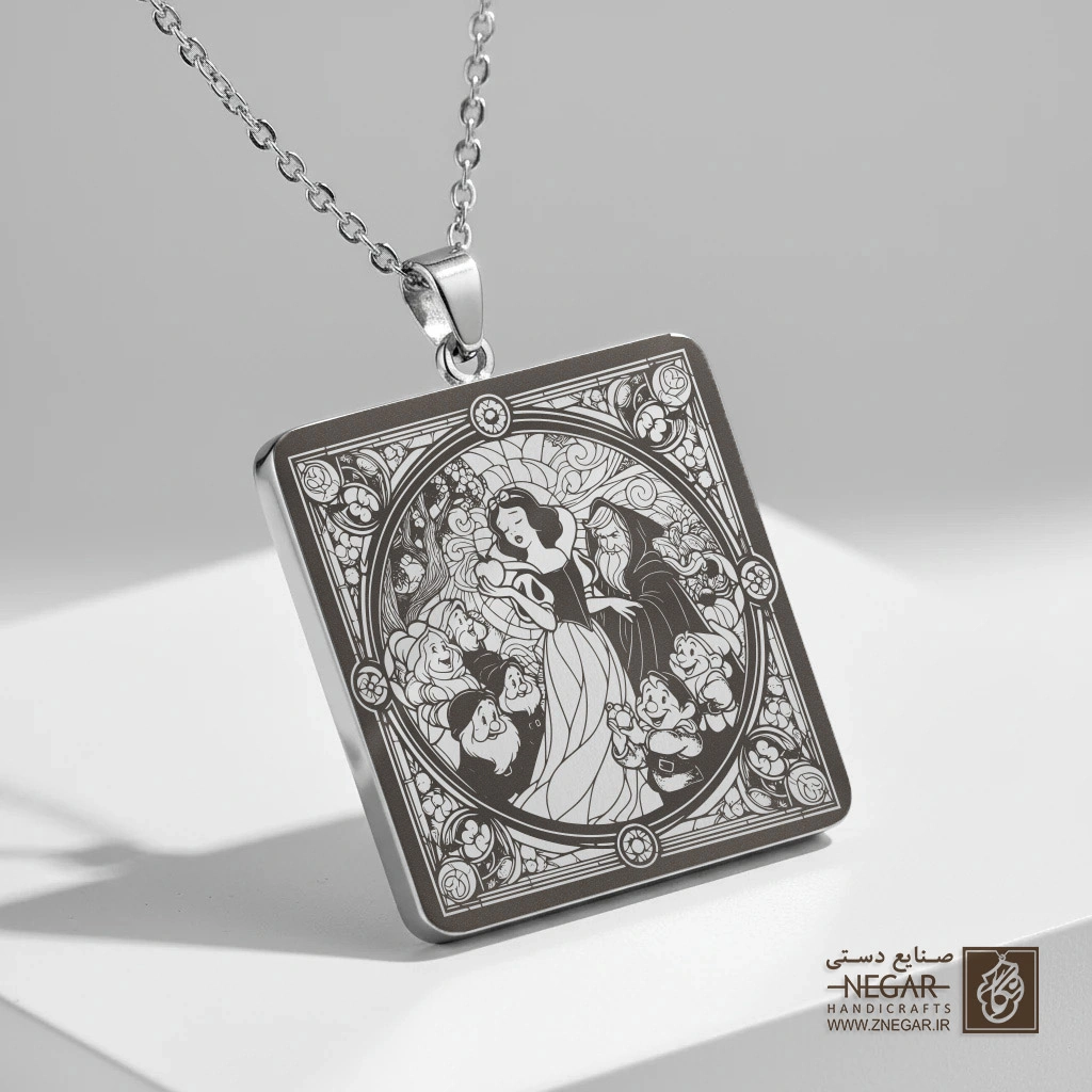 گردنبند طرح سفیدبرفی و هفت کوتوله (قاب دایره) (حکاکی لیزری فایبر، مدل قاب مربع) کد 503166
