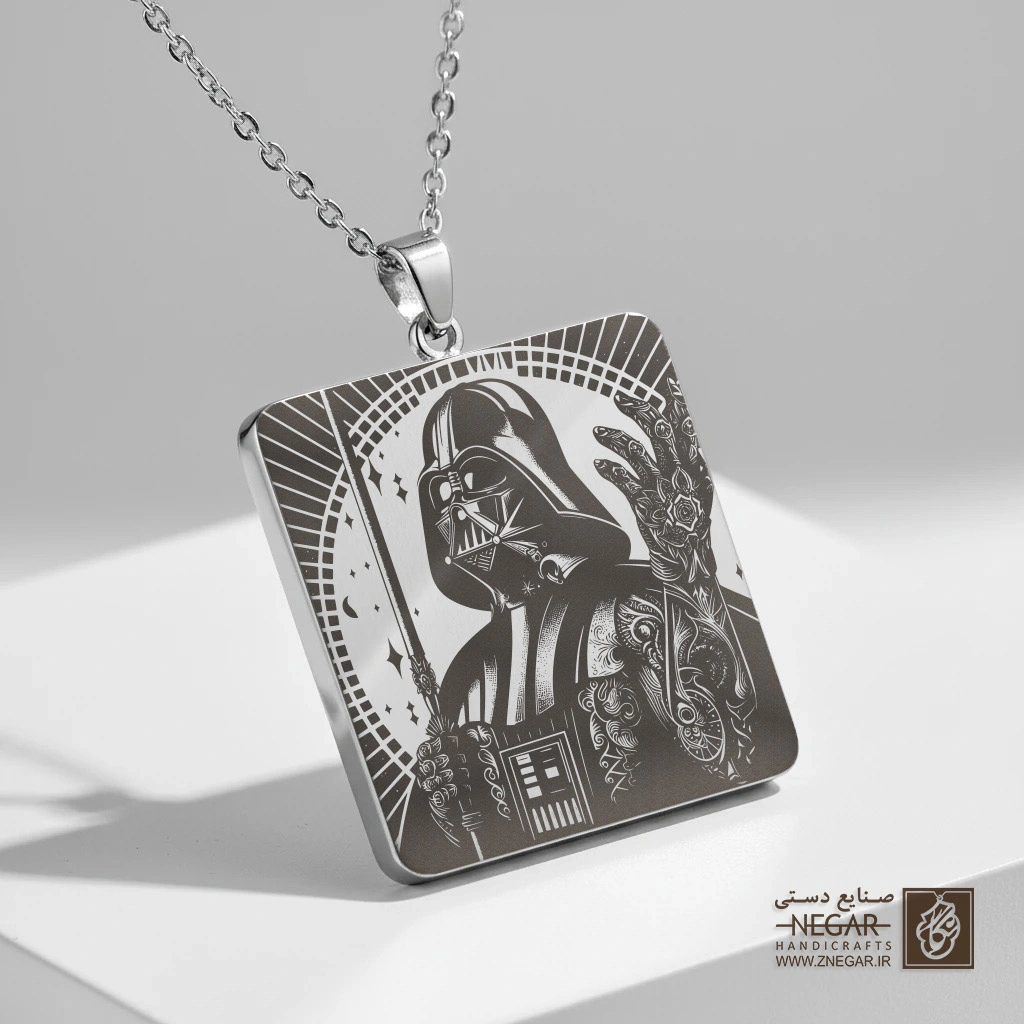 گردنبند طرح دارث ویدر (Darth Vader) اکشن (حکاکی لیزری فایبر، مدل قاب مربع) کد 503321