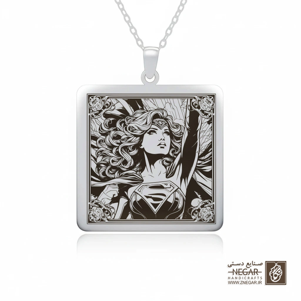 گردنبند طرح سوپرگرل (Supergirl) در حال پرواز (حکاکی لیزری فایبر، مدل قاب مربع) کد 503476
