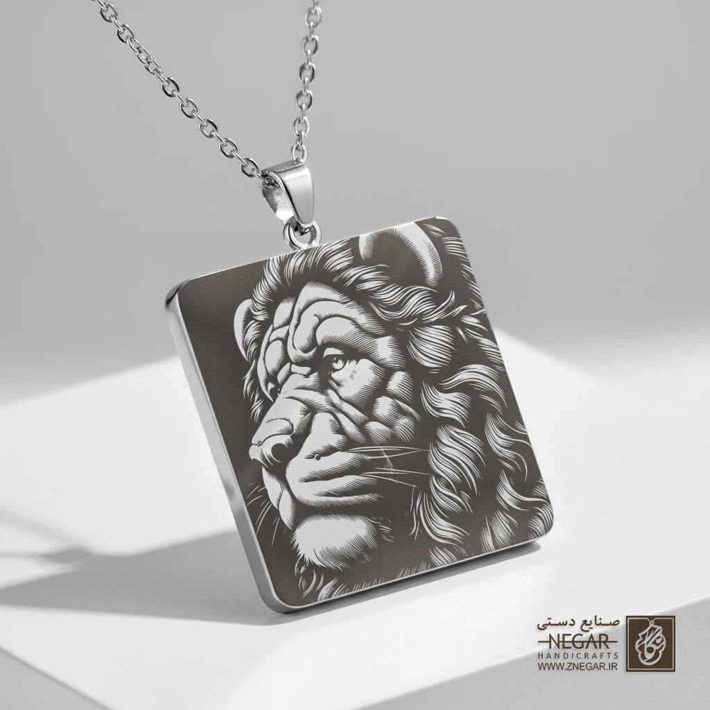 گردنبند طرح شیر بزدل (The Cowardly Lion) (حکاکی لیزری فایبر، مدل قاب مربع) کد 503549