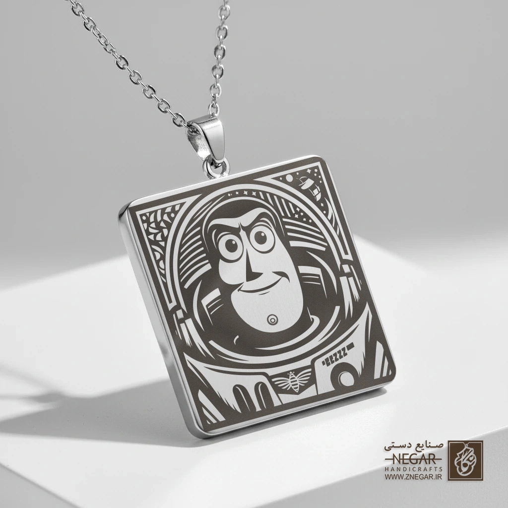 گردنبند طرح پرتره باز لایتیر (حکاکی لیزری فایبر، مدل قاب مربع) کد 503625