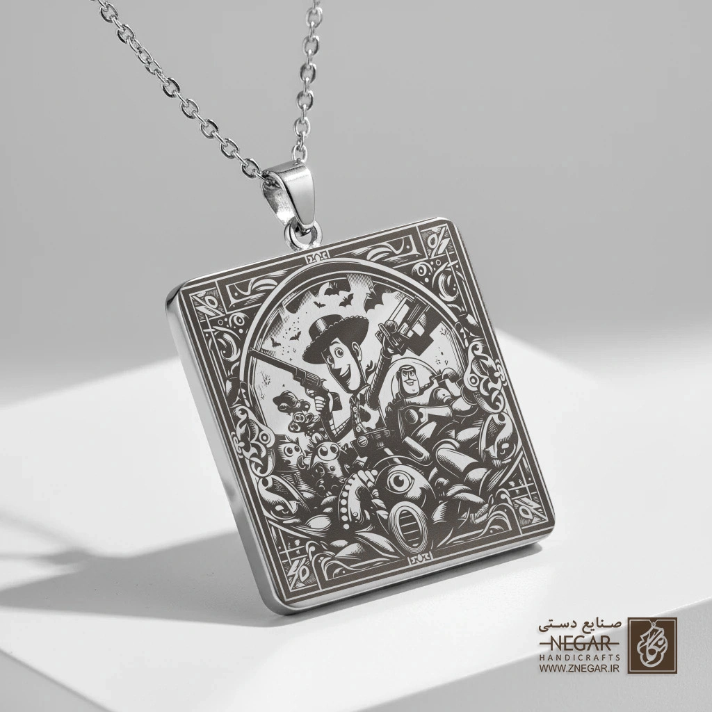 گردنبند طرح گروهی قهرمانان اسباب‌بازی (حکاکی لیزری فایبر، مدل قاب مربع) کد 503631