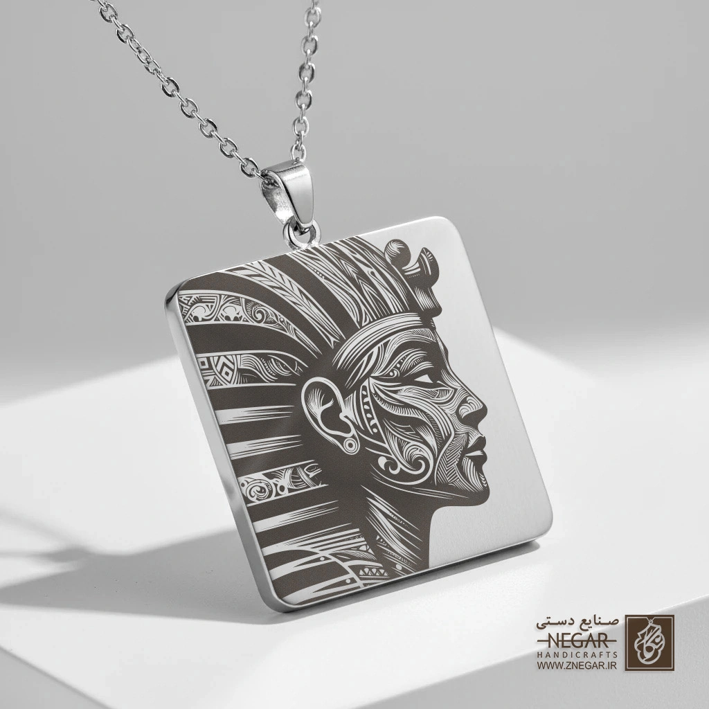گردنبند طرح فرعون مصر با جزئیات تزئینی (حکاکی لیزری فایبر، مدل قاب مربع) کد 503686